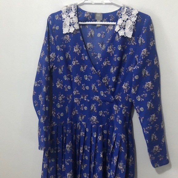 Blue floral ASOS midi-dress - Picture 2 of 4